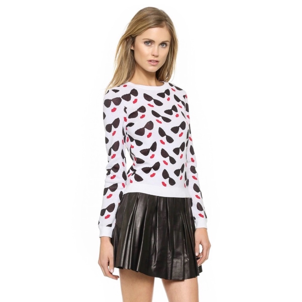 Alice + Olivia White Crewneck Sweater with Black and Pink Spot Motif